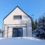 Ostoja I Nad Jeziorem Z Kominkiem I Lodka Apartment *