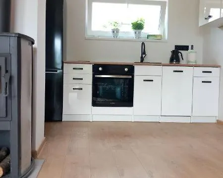Ostoja I Nad Jeziorem Z Kominkiem I Lodka Lejlighed