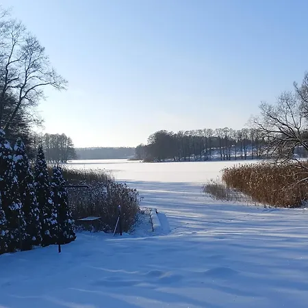 Ostoja I Nad Jeziorem Z Kominkiem I Lodka Lejlighed Mrągowo