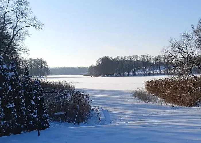 Ostoja I Nad Jeziorem Z Kominkiem I Lodka 아파트 므랑고보